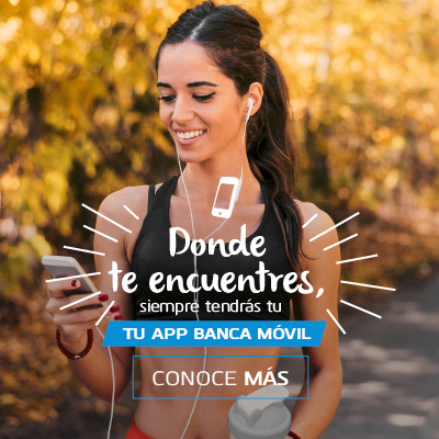Mujer consultando teléfono